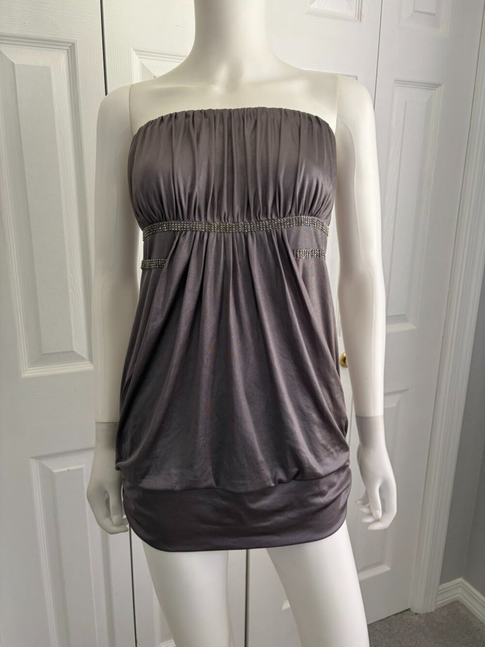 studio y metallic grey silver y2k tube top with bling size large